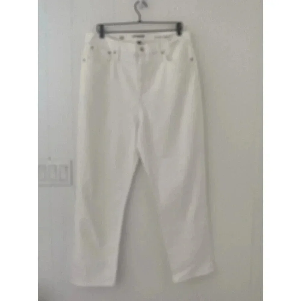 J.Crew Classic Straight Jean in White Size 33 -New‎ I108